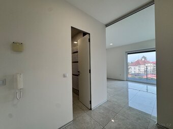 Pronájem 3+kk, Štrossova, Pardubice - 3