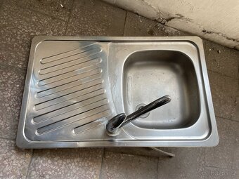 Prodej dřezů vč. baterií - 3