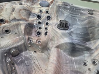 Vířivá vana Moorin (USA 28) - 3