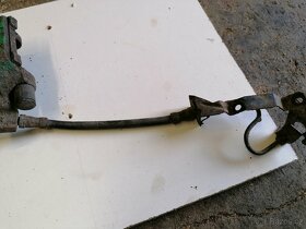 BMW E36 -zadní brzdiče - 3