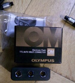 Olympus OM Kompletní TTL kabeláže + Blesky a filtry - 3