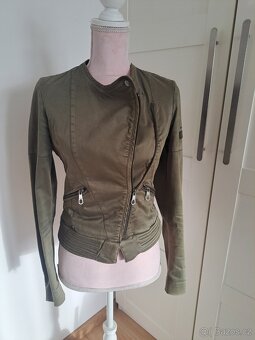 Bundička Guess - 3