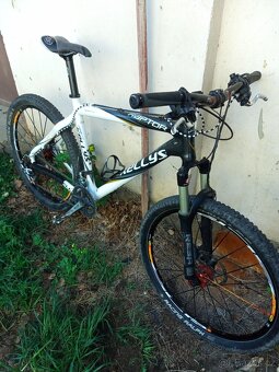 Prodám carbonove horské kolo Kellys raptor - 3