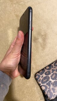 Prodám černý iPhone 11 128GB - 3
