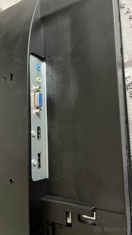 Iiyama 24 monitor - rozbitý - 3