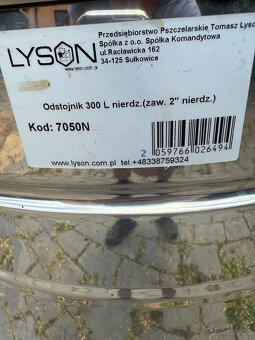 Prodám nerezove nádoby na med 300 litru - 3