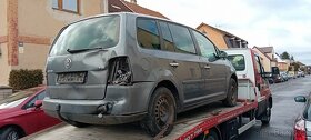 Náhradní díly z VW Touran1.9 TDI 77 KW 2005 - 3