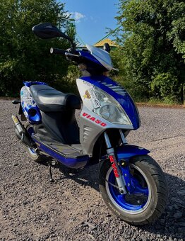 Skůtr 50CCM - 3