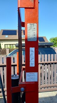 Prodám ruční vysokozdvižný paleťák 800 kg - 3