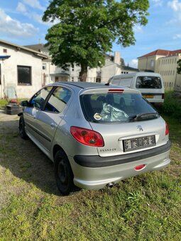 Peugeot 206 1.4i r.v.2006 - 3