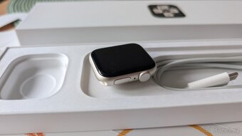 Apple watch SE 2.generace 2022 40mm - 3