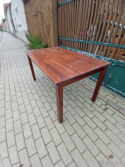 Jídelní stůl - 3