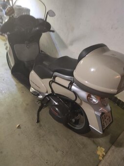 Aprilia Scarabeo 500 - 3