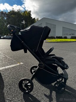 Prodám kočárek 3 v 1 Carrello Epica. - 3