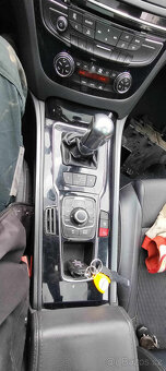 Peugeot 508, 2.0hdi, Xenon & LED, barva EZRC, KTVD - 3