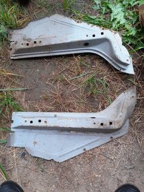 Nové nepoužité dveře Wartburg 353 a další plechařina - 3