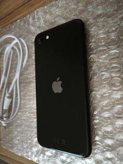 iPhone SE 2020 64GB černý - 3