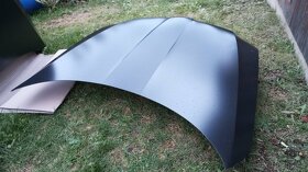 Prodám skoda superb 2 fl kapota originál nová - 3