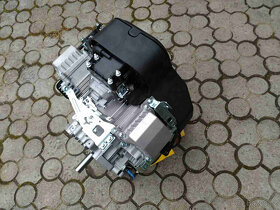 Nový silný dvouválcový motor Loncin 708 ccm 22 HP - 3
