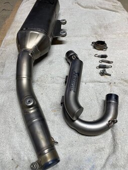 Vyfuk akrapovic - 3