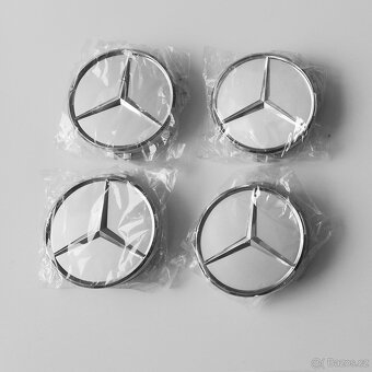 MERCEDES-BENZ - stříbrné pokličky do středů alu. kol 75mm - 3