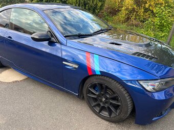 Prodám BMW E92 325i 160kW (automat) - 3