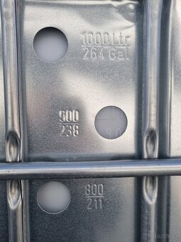 4x IBC nádrž 1000L oplechovaná TOP STAV - 3