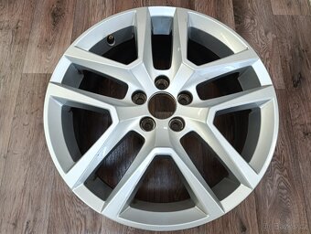 5x108 Volvo 7,5Jx18 ET55 číslo dílu 31445568 alu disky - 3