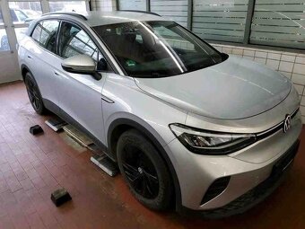 VW ID.4 Pure 2022 elektro 109kw/tepelko/led/kamera/Keyless - 3