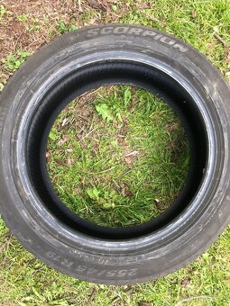255/45 R19 DOT22-5,5mm - 3