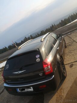 Chrysler 300c 3.0crd - 3