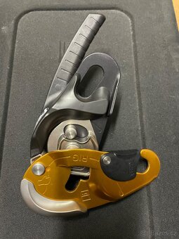 Slaňovací brzda Petzl Rig - 3