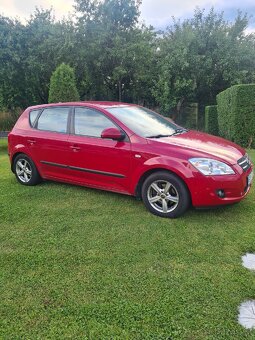 Kia Ceed 1.4 80kW, benzín, klima, manual - 3
