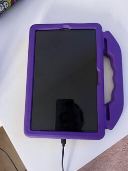 Lenovo tab M10 - 3