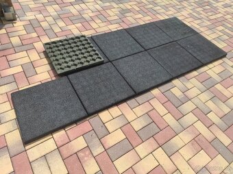 Prodám gumové ochrané desky na dětské hřiště - 3