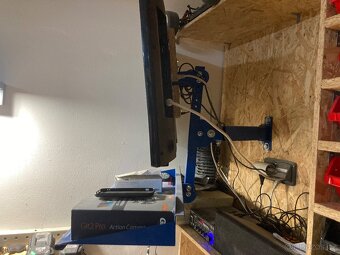 Montážní stojan monitoru/TV - 3