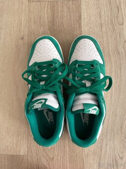 Nike Dunk Low Malachite Gum - 3