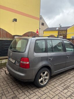 Vw touran 1.9 tdi DSG - 3
