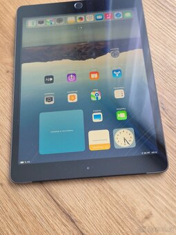 Apple iPad 7. generace 32gb Cellular TOP stav - 3