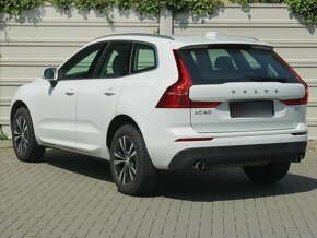 Volvo XC60 2,0 B4 145kW Momentum PRO ČR 1.maj 16V 8A/T Momen - 3