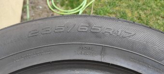 Goodyear 235/65/17 - 3