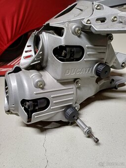 DUCATI 999 držiak prednej kapoty / svetiel - 3