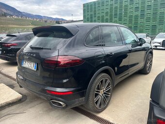 Porsche Cayenne - 3