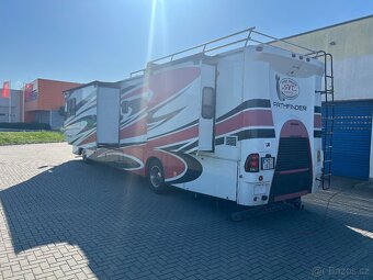 Prodám obytný speciál Coachmen Pathfinder - 3