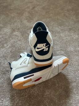 Jordan 4 SB navy blue - 3