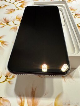 Apple iPhone X 64GB - 3