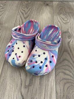 Crocs j1 - 3