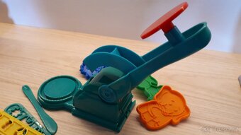 Play doh modelovací sada + formičky - 3
