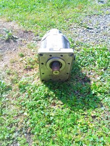 Dvojite hydraulická čerpadlo U80/20 - 3