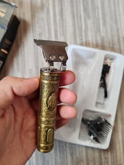 Holíčí strojek, zastřihovač vousu a vlasů - 3